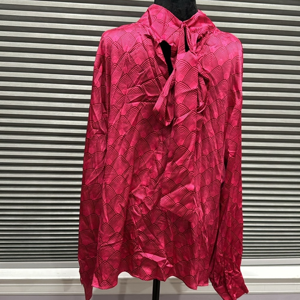 Bow tie blouse - Picture 5 of 5